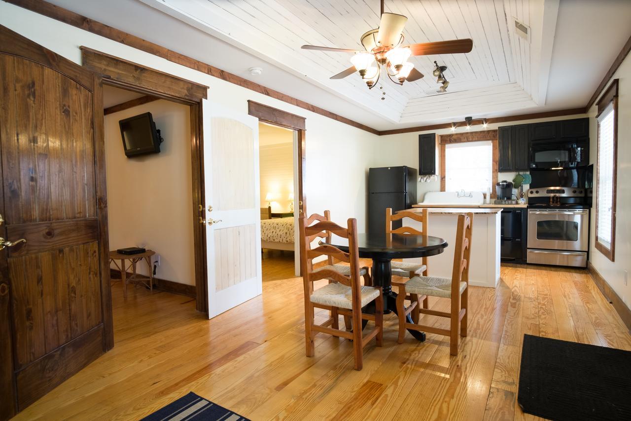 Swamp Rabbit Inn Travelers Rest Exterior photo