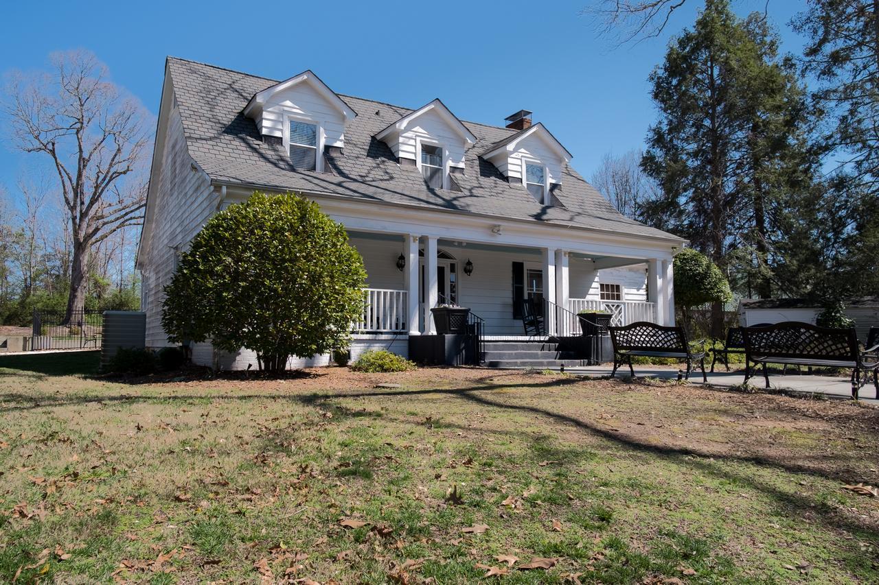 Swamp Rabbit Inn Travelers Rest Exterior photo